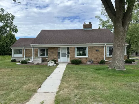 302 Cleveland, Manitowoc, WI 54220