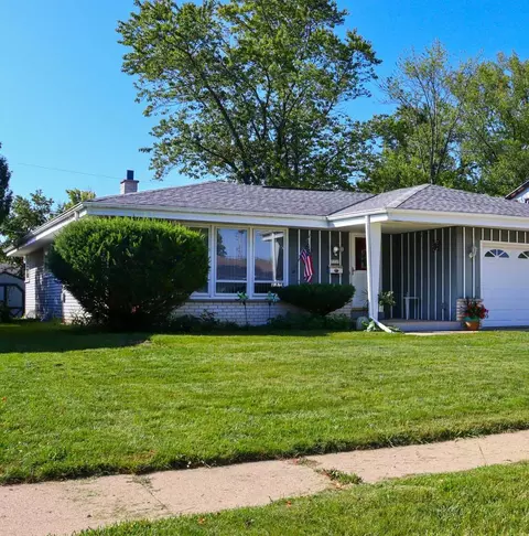 7737 W Beechwood, Milwaukee, WI 53223