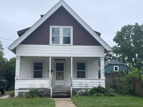 210 S Garfield, Port Washington, WI 53074