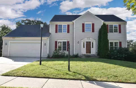 841 Lynnewood, Waukesha, WI 53188