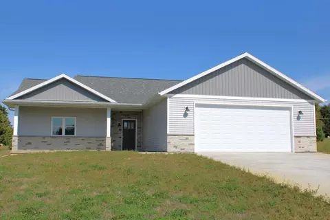 w2304 West Schure Drive, Oconomowoc, WI 53066