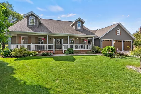 5333 Deer Trl, Sheboygan, WI 53083