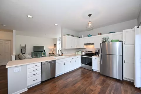 14035 W Solitaire, New Berlin, WI 53151