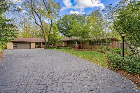 1601 E Dean, Fox Point, WI 53217