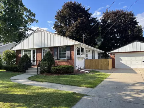 7402 W Eden, Milwaukee, WI 53220