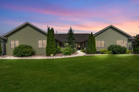 5708 Wayne Ctr, Wayne, WI 53002