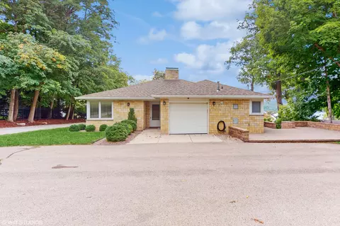 817 N N Knl, Lake Geneva, WI 53147