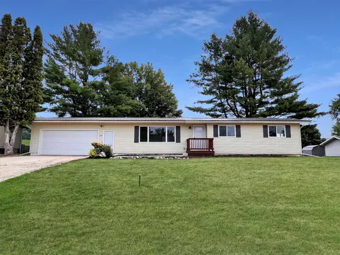 243 E Lakeview, La Farge, WI 54639