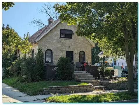 6884 N 42nd, Milwaukee, WI 53209