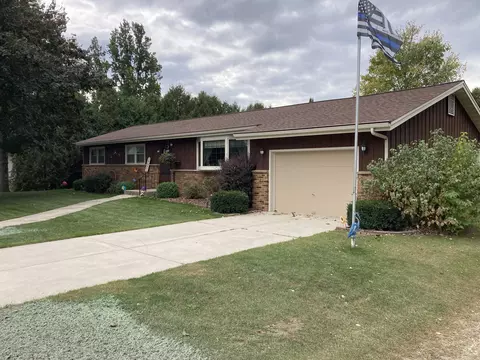 526 N 10th, Oostburg, WI 53070