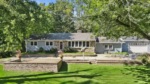 9663 S 15th, Oak Creek, WI 53154