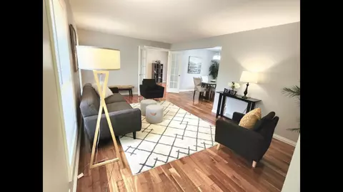 6411 W W Spg, Mequon, WI 53092