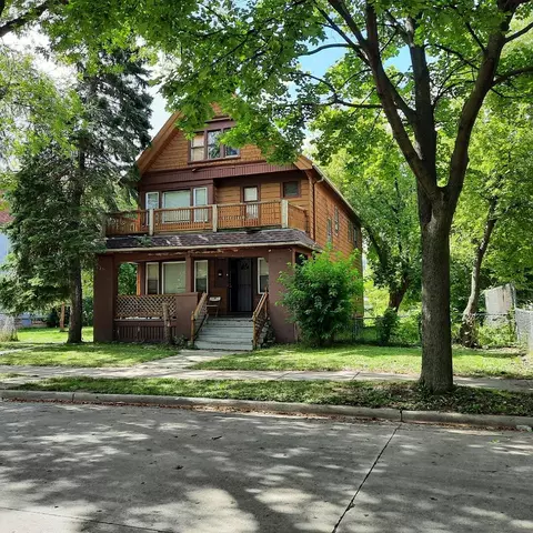 3137 N 28th #3139, Milwaukee, WI 53216