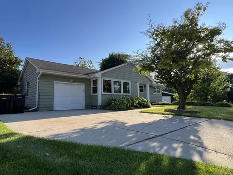 4915 W W Spg, Brown Deer, WI 53223