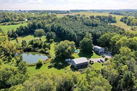 5830 Hillcrest, Addison, WI 53002
