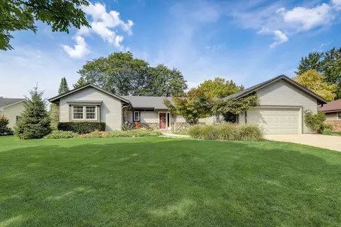 w220n2799 Maplewood, Waukesha, WI 53186