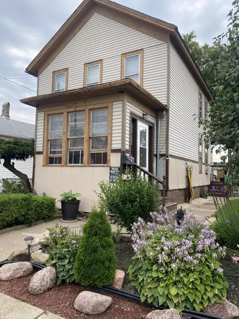 1125 N Memorial, Racine, WI 53404