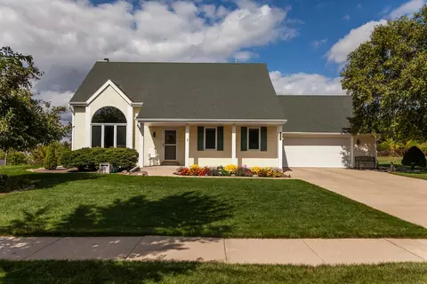 4522 W Tumblecreek, Franklin, WI 53132