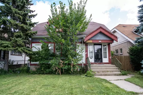 2850 N 46th, Milwaukee, WI 53210