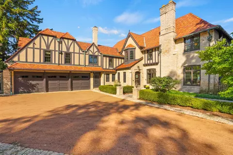 4496 N N Lk, Shorewood, WI 53211