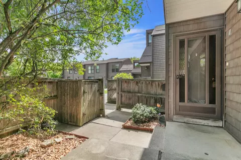 9232 N 70th, Milwaukee, WI 53223