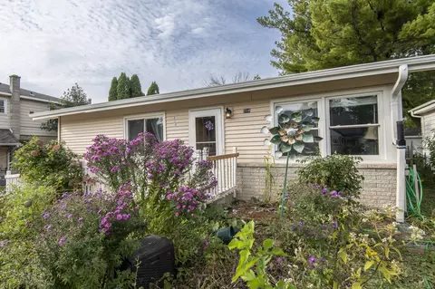 714 Armour, Oconomowoc, WI 53066