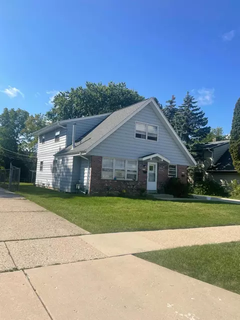 2831 E Carpenter #2831A, Cudahy, WI 53110