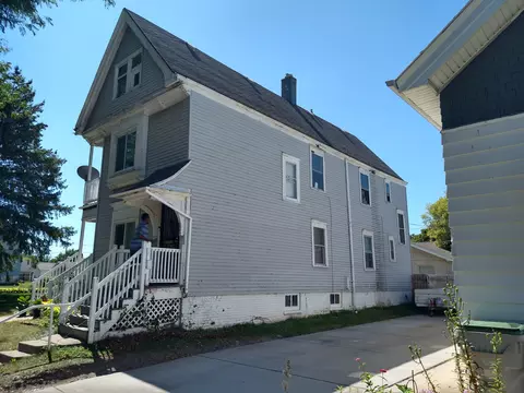 1835 N 18th #1837, Milwaukee, WI 53205