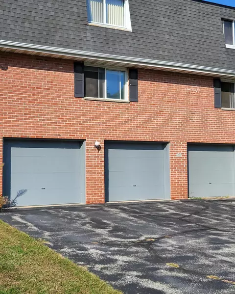 1916 Miller #A, West Bend, WI 53095