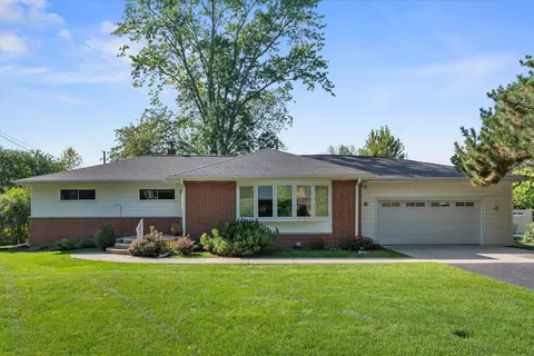 8411 N Regent, Fox Point, WI 53217