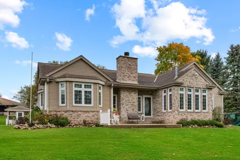 6729 Hickory, West Bend, WI 53090