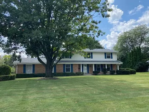 18505 Elm Ter, Brookfield, WI 53045