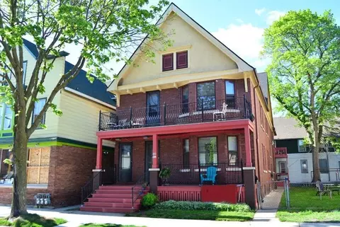 909 E Wright #911, Milwaukee, WI 53212