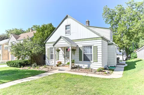 4513 S Jasper, Milwaukee, WI 53207