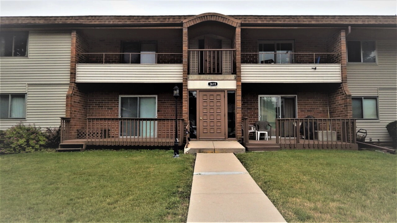 3619 St Andrews Unit 101  