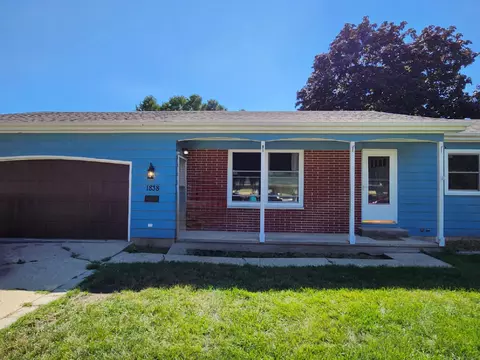 1838 Roxbury, Janesville, WI 53545