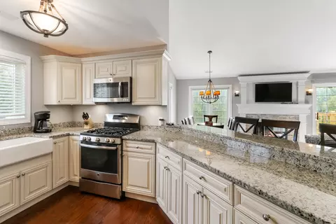 973 Lakeland #9-77, Geneva, WI 53147