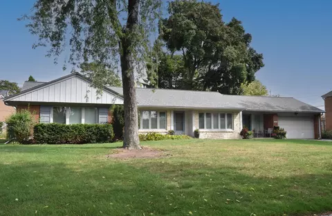 2330 N Swan, Wauwatosa, WI 53226