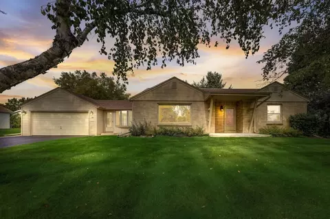 410 Riverview, Thiensville, WI 53092