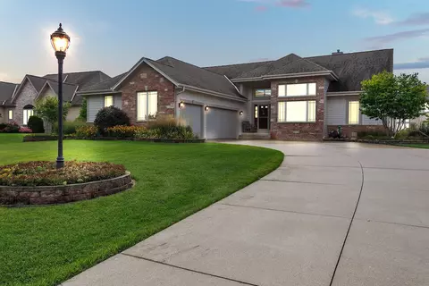 9531 W Prairie Grass, Franklin, WI 53132