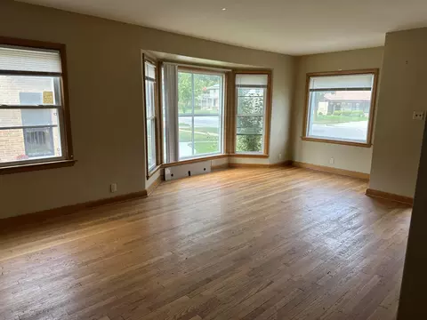 6909 W Congress, Milwaukee, WI 53218