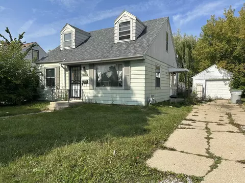 5734 W Custer, Milwaukee, WI 53218