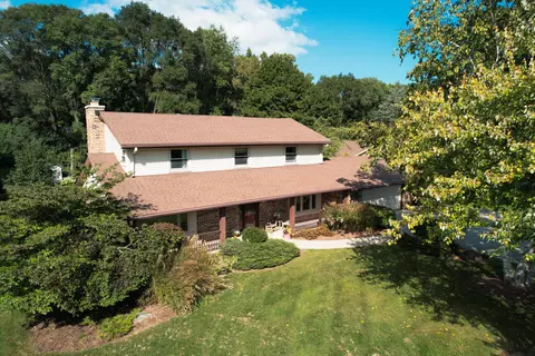 246 Crescent, Thiensville, WI 53092