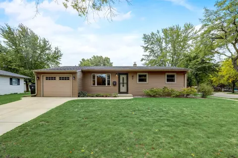 1261 Aldoro, Waukesha, WI 53188