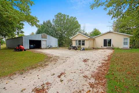 6202 Brunner, Manitowoc, WI 54220