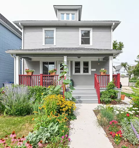 2853 S Ellen, Milwaukee, WI 53207