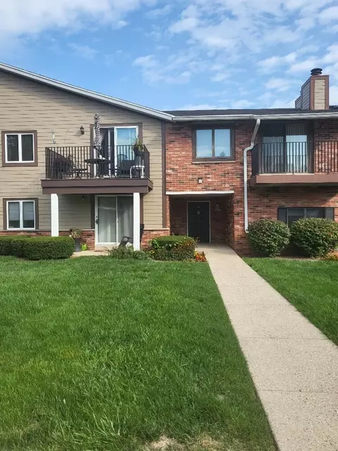 n84w16033 Menomonee #110, Menomonee Falls, WI 53051