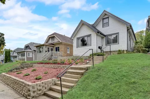 603 S Oak Park, Milwaukee, WI 53214