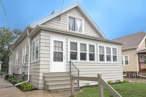 2741 E Denton, Saint Francis, WI 53235