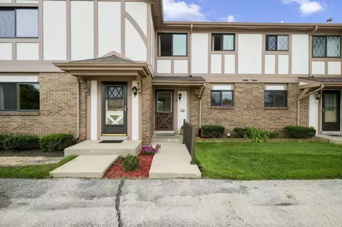 5749 Cambridge #6, Mount Pleasant, WI 53406